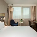 מלון Nh Lyon Airport 4*