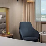 Nh Lyon Airport 4*