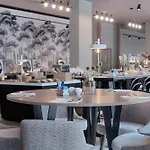 Nh Lyon Airport מלון