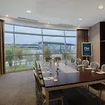 מלון Nh Lyon Airport 4*