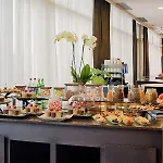 מלון Nh Lyon Airport 4*