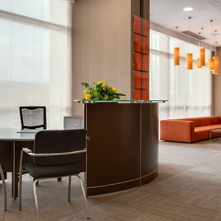 Nh Lyon Airport Hotel 4*