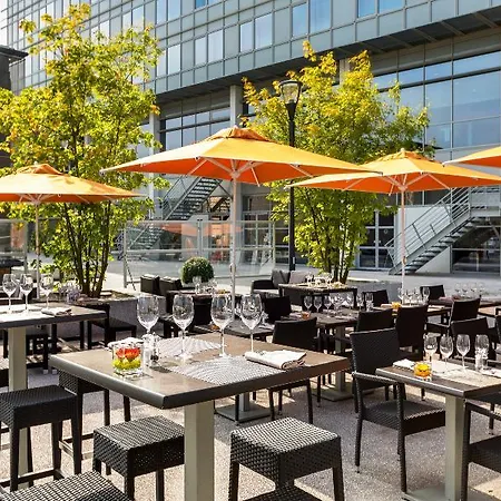 Nh Lyon Airport Hotel 4*