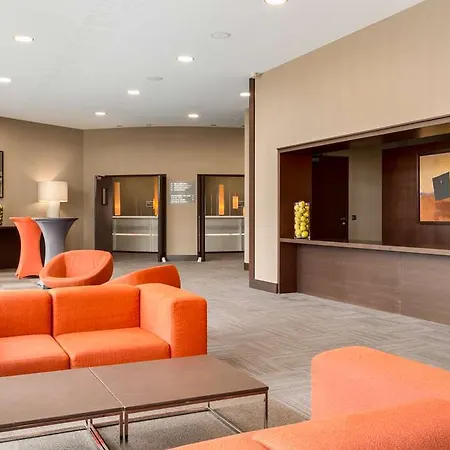 Hotel Nh Lyon Airport 4*