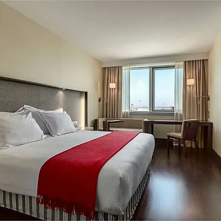 Nh Lyon Airport Hotel