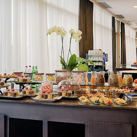 Hotel Nh Lyon Airport 4*